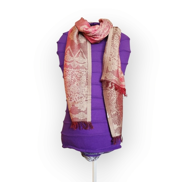 WOMENS PINK FLORAL SHOWL SCARF WITH FRINGES - Picture 6 of 10